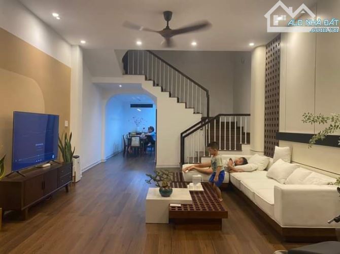 BÁN NHÀ 3,5 TẦNG TẠI ĐƯỜNG PHƯƠNG LƯU 1 - PHƯỜNG ĐÔNG HẢI - HẢI AN - HP