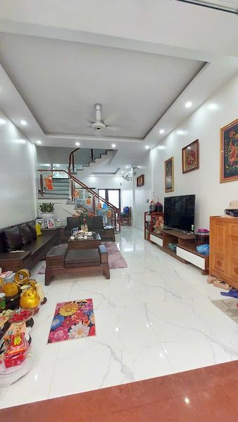 BÁN NHÀ 3 TẦNG TẠI ĐẶNG CƯƠNG