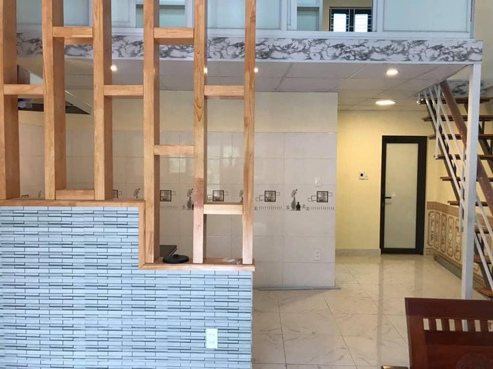 BÁN ĐẤT TẶNG NHÀ CẤP 4