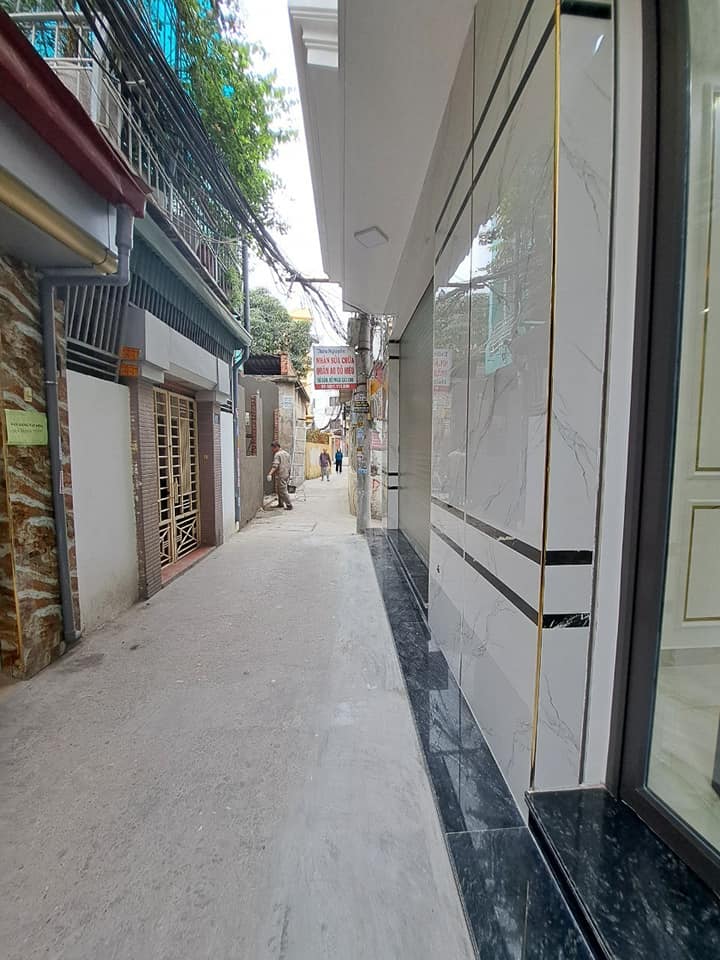 BÁN NHÀ MỚI XÂY TRONG NGÕ 302 VĂN CAO