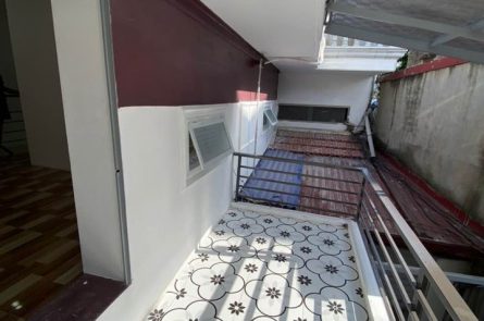 MỞ BÁN NHÀ ĐỘC LẬP 2 TẦNG ĐẸP PHỐ DƯ HÀNG