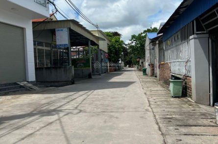 CHÍNH CHỦ GỬI BÁN CĂN NHÀ 3 TẦNG NẰM TRÊN ĐƯỜNG SAU TÂN QUANG MINH VỚI GÒ GAI