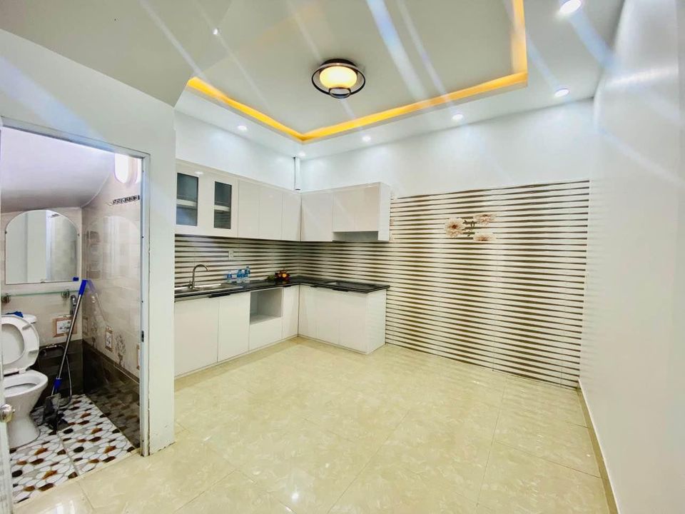 BÁN NHÀ 3 TẦNG TIỀN PHONG Ô TÔ ĐỖ  CỬA