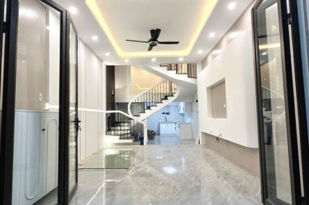 BÁN NHÀ MỚI XÂY TẠI ĐÔNG KHÊ