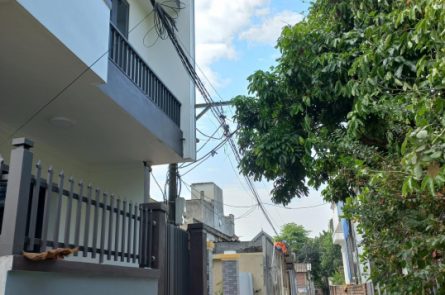 CHÀO BÁN CĂN NHÀ HAI TẦNG MỚI XÂY LÂM ĐỘNG KIÊN CỐ GẦN TIỆN ÍCH.