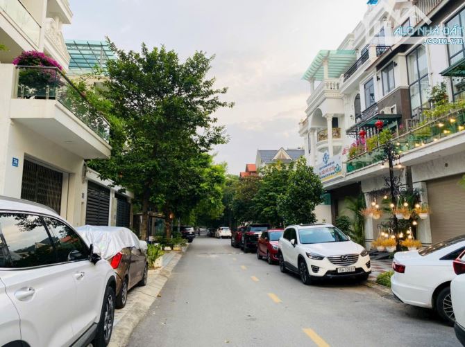 Bán lô đất cực đẹp Hướng Đông tứ mệnh đường Hoàng Ngọc Phách, Quán Nam