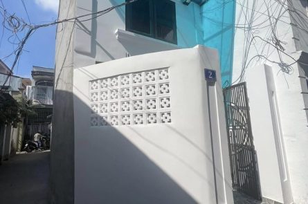 BÁN NHÀ 2 TẦNG ĐỘC LẬP NGÕ NAM PHÁP