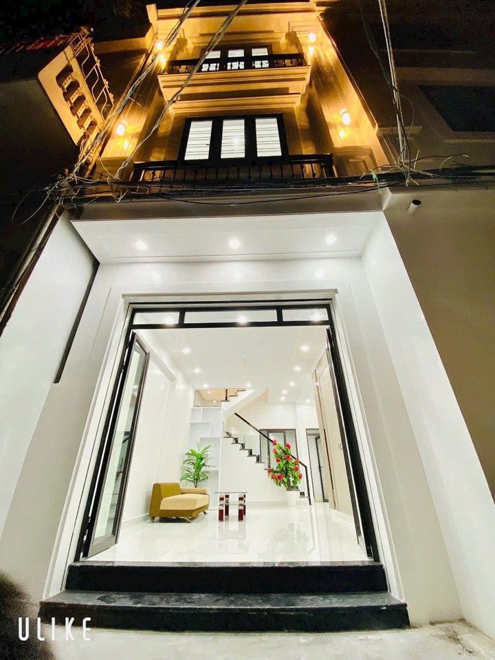 Một căn duy nhất Phương Lưu - Vạn Mỹ vị trí chỉ sau nhà mặt đường, gần trường chợ