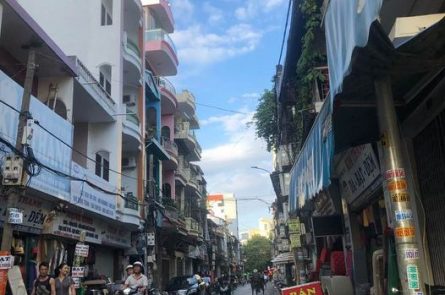 Cần Chuyển Nhượng 207m2 Mặt Đường LÝ THƯỜNG KIỆT ( tặng nhà 2,5 tầng , đang có sẵn dòng tiền )