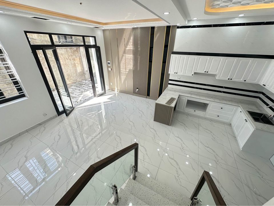BÁN NHÀ MỚI XÂY NGAY GẦN MẶT ĐƯỜNG HỒ SEN - NGAY GẦN AEON MALL – 3 MẶT THOÁNG – Chỉ hơn 2tỷ