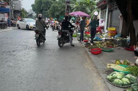 Mặt đường Đồng Hoà cách mặt đường Trường Chinh Kiến An 20M