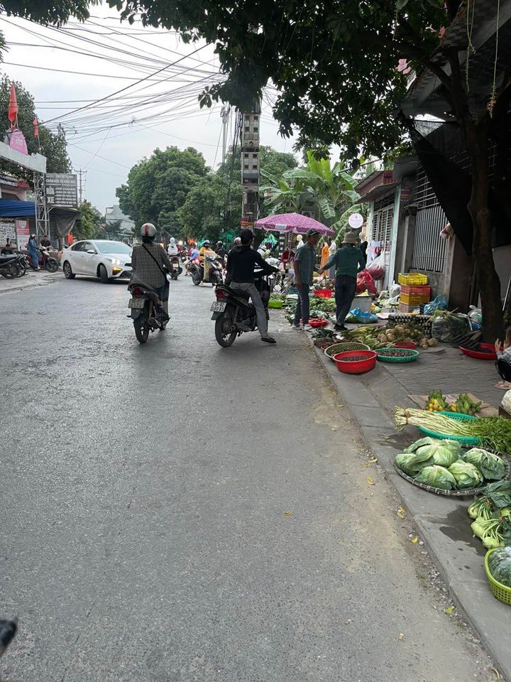 Mặt đường Đồng Hoà cách mặt đường Trường Chinh Kiến An 20M