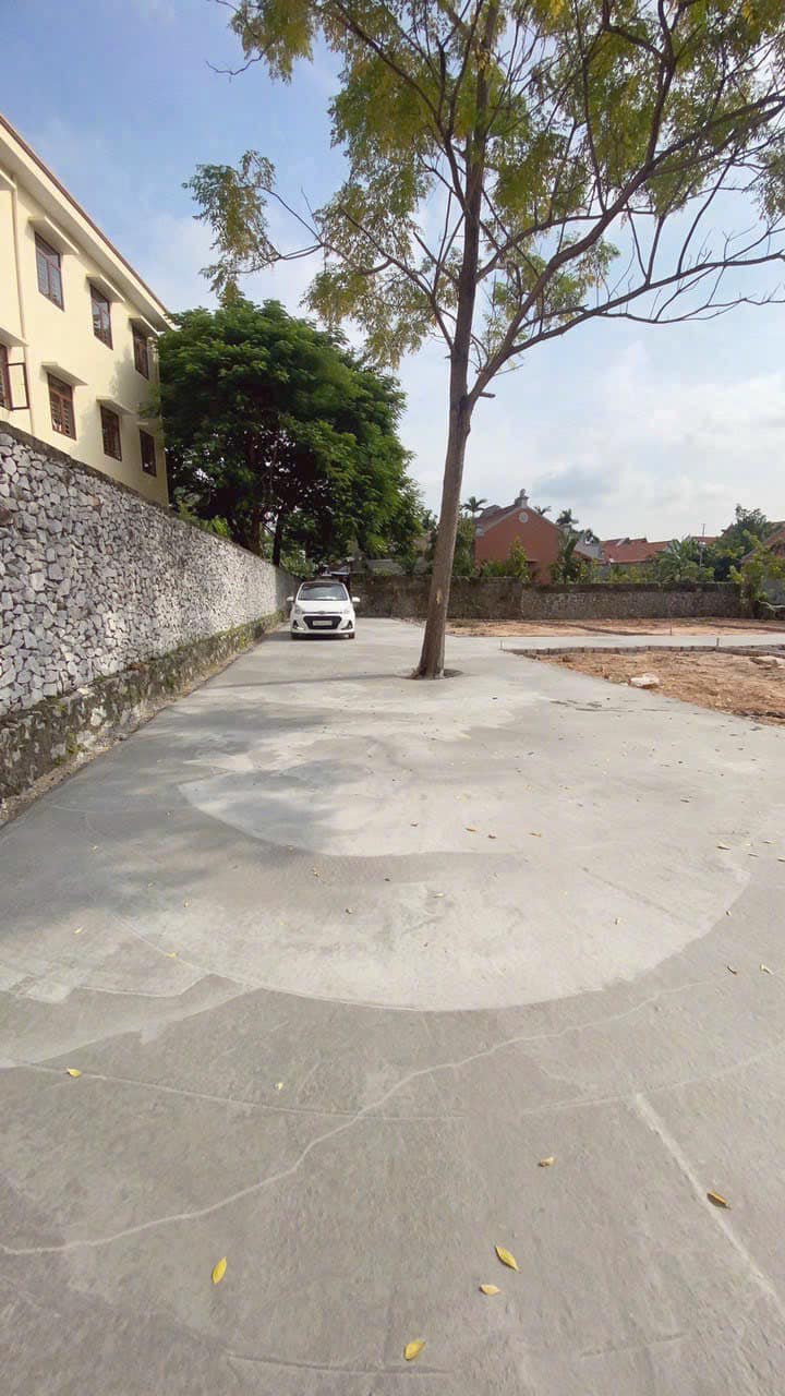 Cần bán lô đất tại trung tâm Minh Tân.