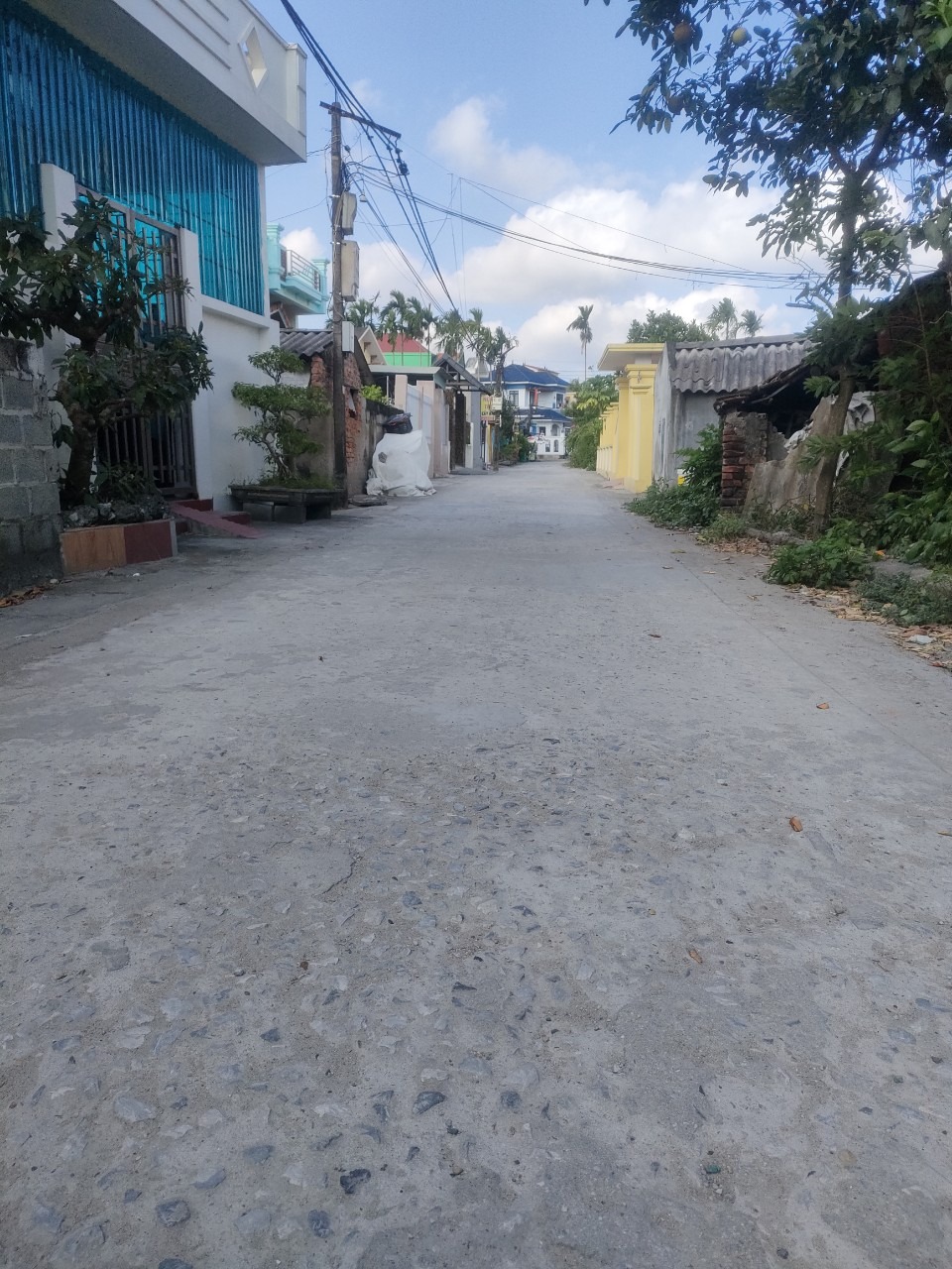 Bán đất Thôn Văn Cao Hữu Bằng Kiến Thụy Hải Phòng oto vào đất, Giá 650 triệu