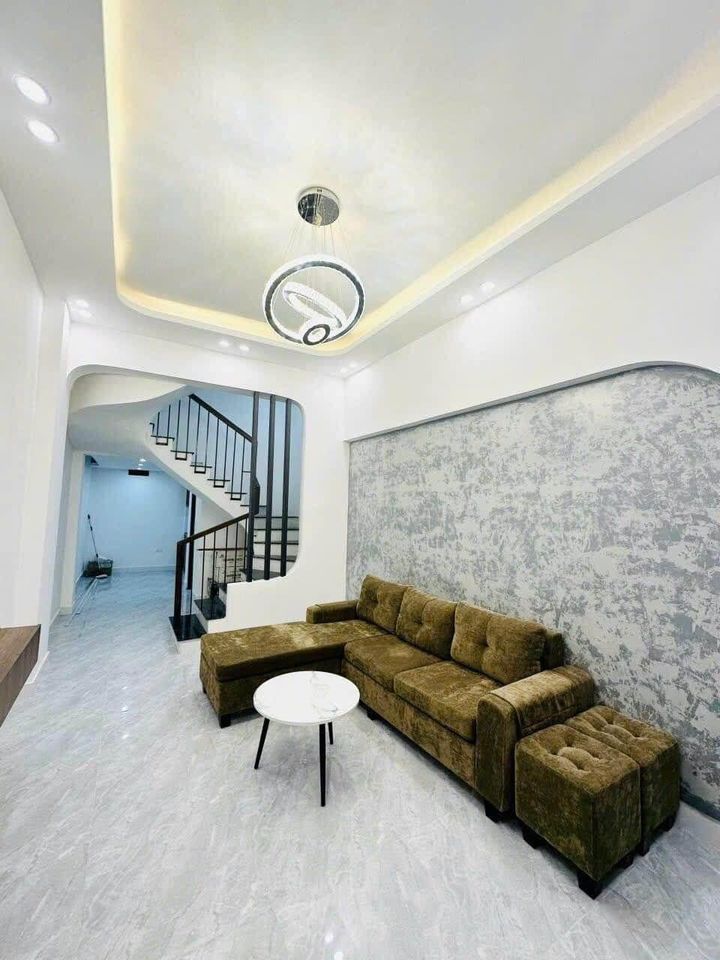 BÁN CĂN NHÀ 3,5 TẦNG ĐẸP LONG LANH Ở 430 TRẦN NGUYÊN HÃN