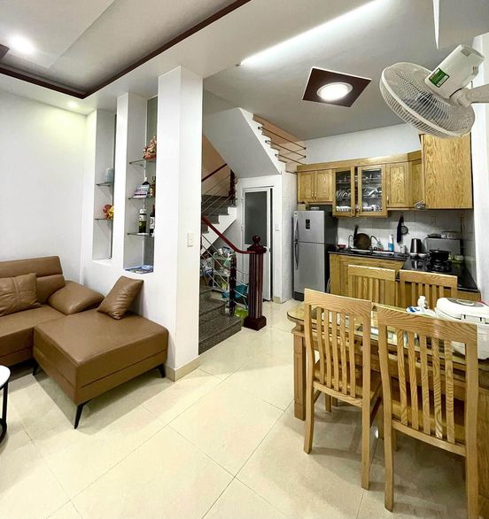 BÁN NHÀ 3 tầng ngõ 202 Miếu Hai Xã