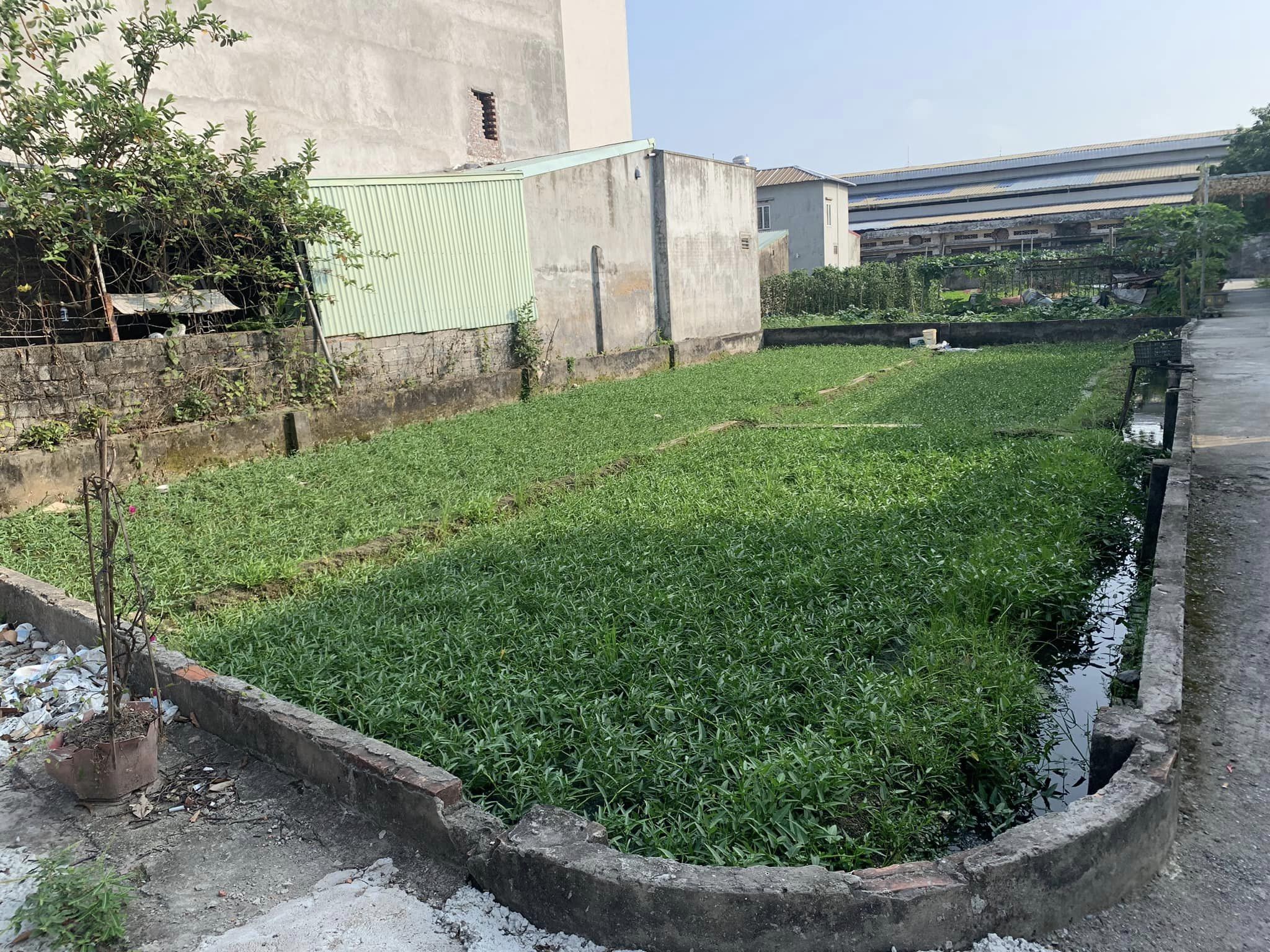Bán lô đất góc 2 mặt ngõ, oto chạy vòng quanh.