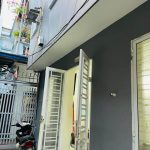 Ảnh 1 của BÁN căn nhà nhỏ xinh, sạch sẽ ở ngay chợ Hàng, khu dân cư đông đúc, thuận tiện mọi tuyến đường, ngõ nông, cách đường chỉ 30m.